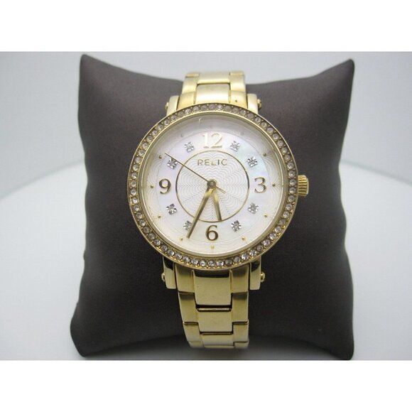 Women's Relic 3 Jewels 30 Water Resistant Analog Dial Casual Watch (A890) 2W1L - Picture 2 of 11